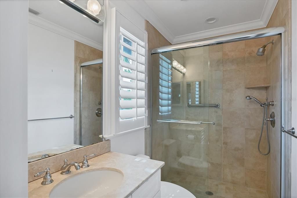 出租: $6,500 (5 贝兹, 5 浴室, 4752 平方英尺)