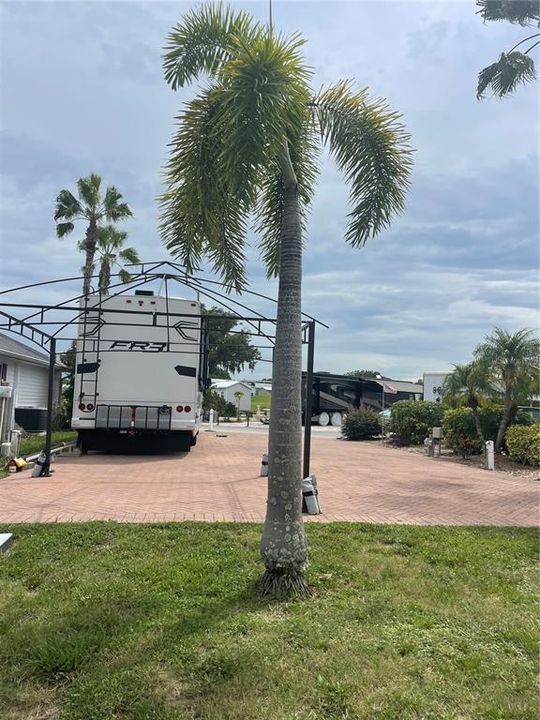 待售: $79,900 (0.09 acres)