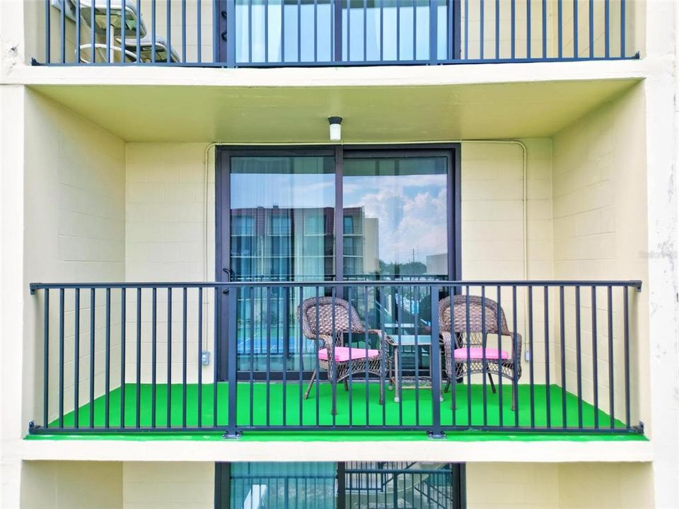 Active With Contract: $149,900 (1 beds, 1 baths, 590 Square Feet)