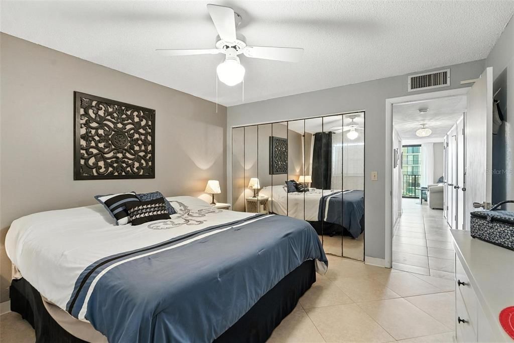 Active With Contract: $149,900 (1 beds, 1 baths, 590 Square Feet)