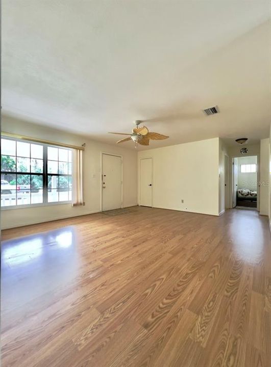 На продажу: $515,000 (4 спален, 2 ванн, 1853 Квадратных фут)