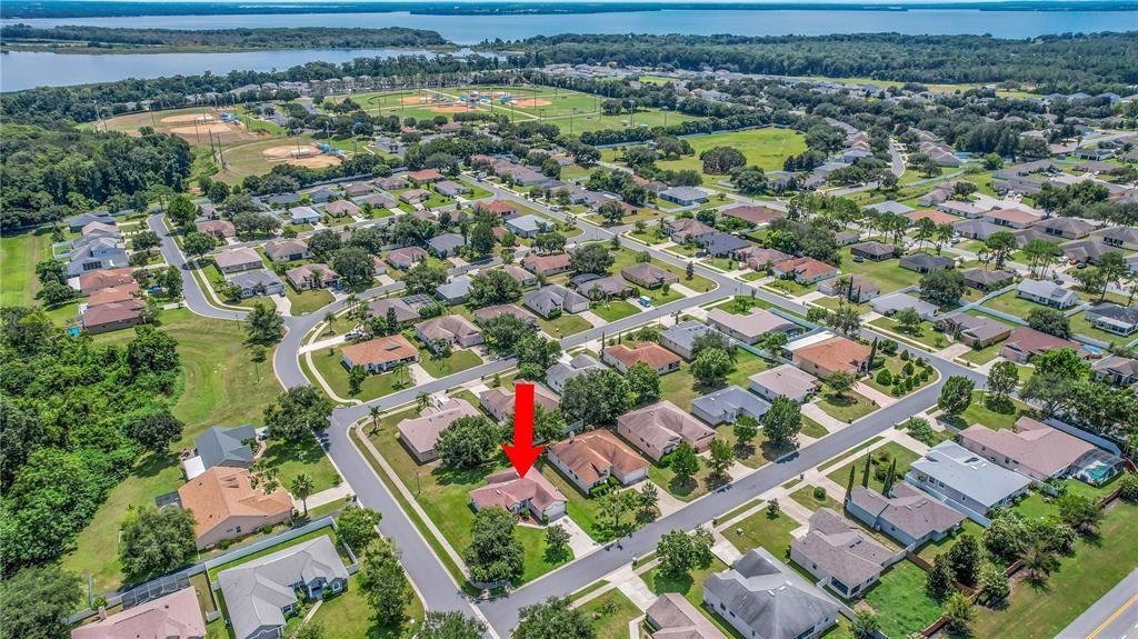 For Sale: $313,700 (3 beds, 2 baths, 1585 Square Feet)