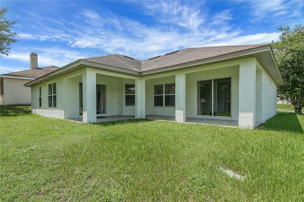 For Sale: $313,700 (3 beds, 2 baths, 1585 Square Feet)