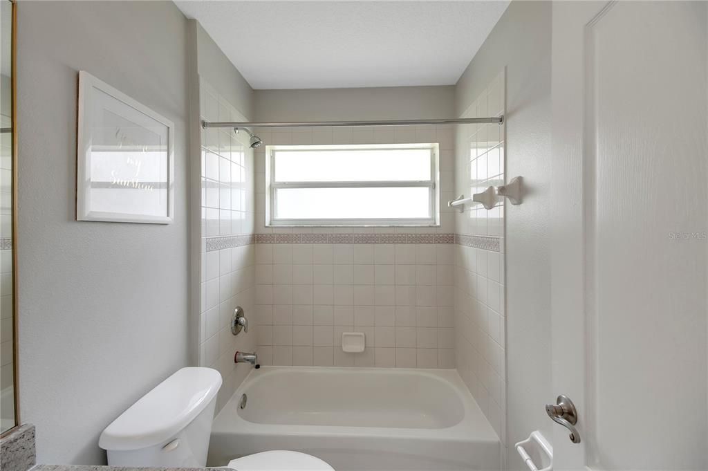 For Sale: $313,700 (3 beds, 2 baths, 1585 Square Feet)