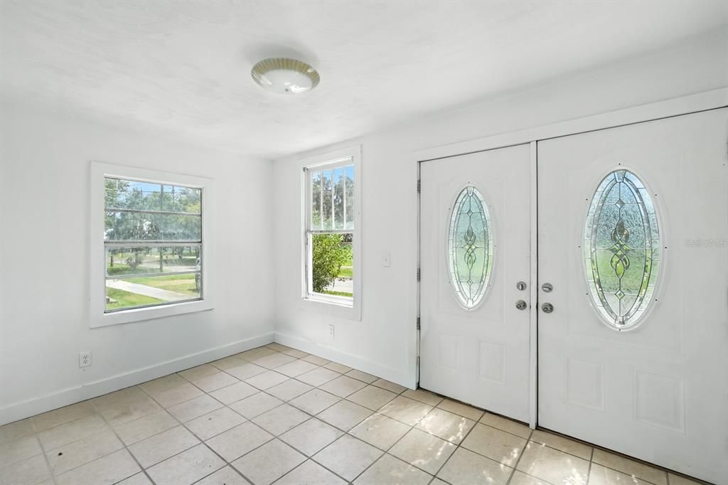 待售: $173,999 (3 贝兹, 2 浴室, 1288 平方英尺)