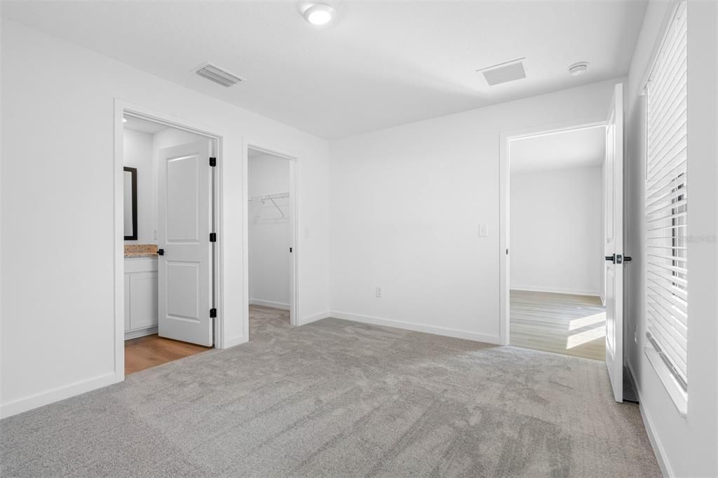 En Venta: $302,900 (3 camas, 2 baños, 1268 Pies cuadrados)