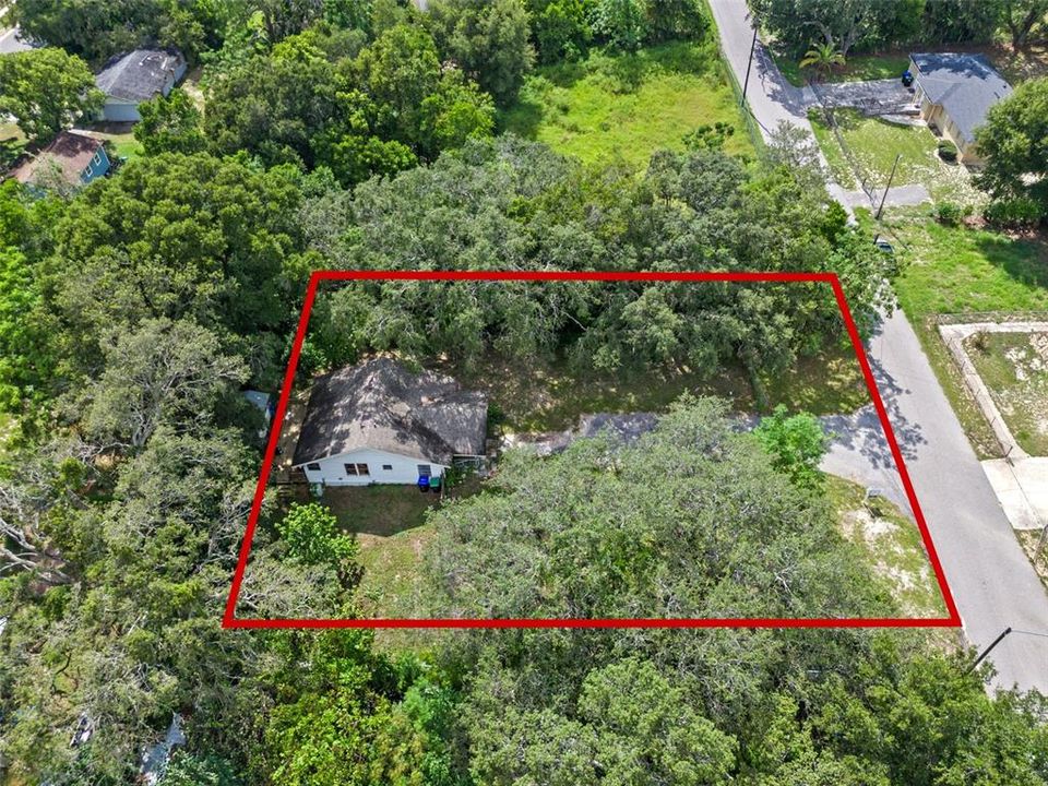 Active With Contract: $160,000 (2 beds, 1 baths, 816 Square Feet)