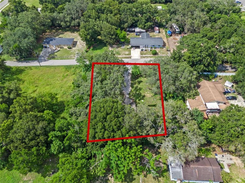 Active With Contract: $160,000 (2 beds, 1 baths, 816 Square Feet)