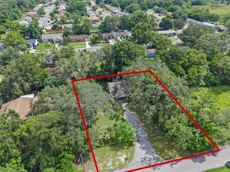 Active With Contract: $160,000 (2 beds, 1 baths, 816 Square Feet)