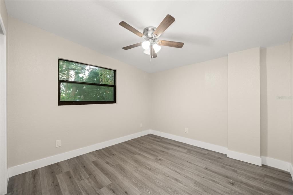 For Sale: $179,900 (3 beds, 2 baths, 1240 Square Feet)