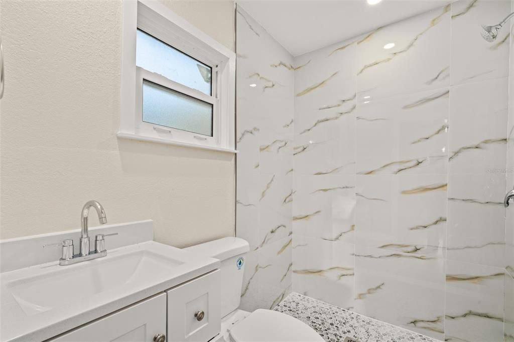 For Sale: $179,900 (3 beds, 2 baths, 1240 Square Feet)