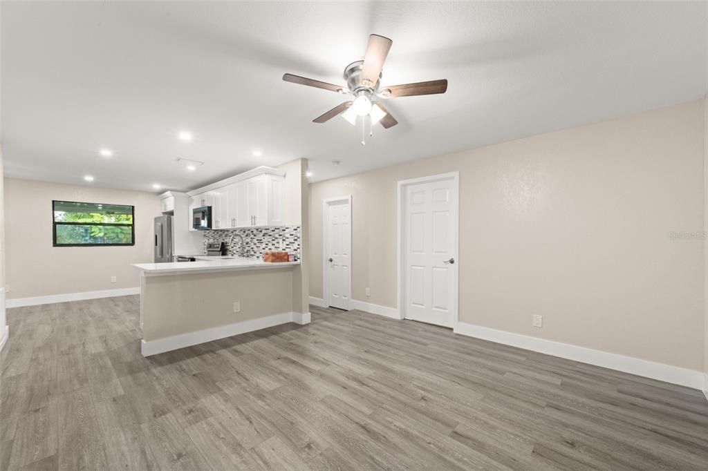 For Sale: $179,900 (3 beds, 2 baths, 1240 Square Feet)