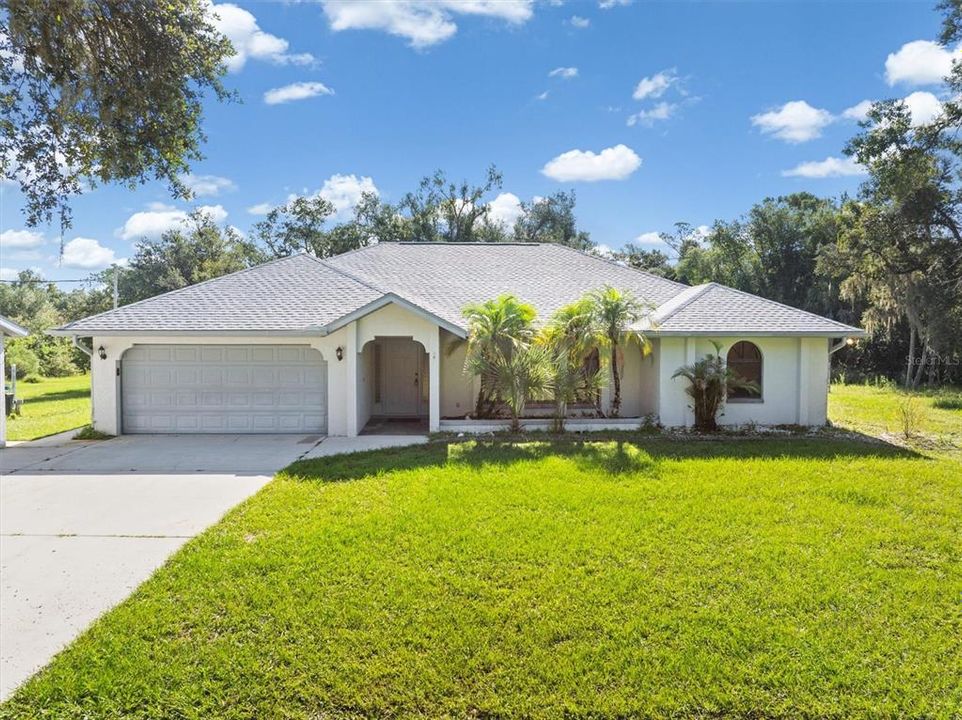 合同活跃: $599,000 (3 贝兹, 2 浴室, 1983 平方英尺)