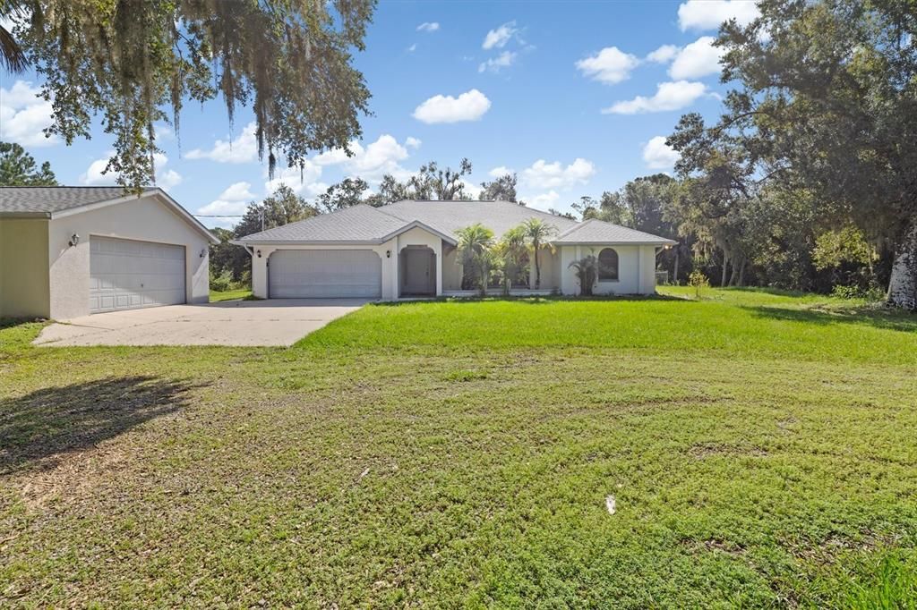 合同活跃: $599,000 (3 贝兹, 2 浴室, 1983 平方英尺)