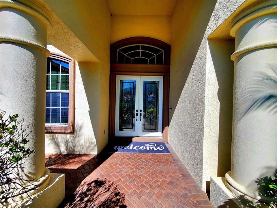 En Venta: $1,389,900 (4 camas, 3 baños, 3515 Pies cuadrados)