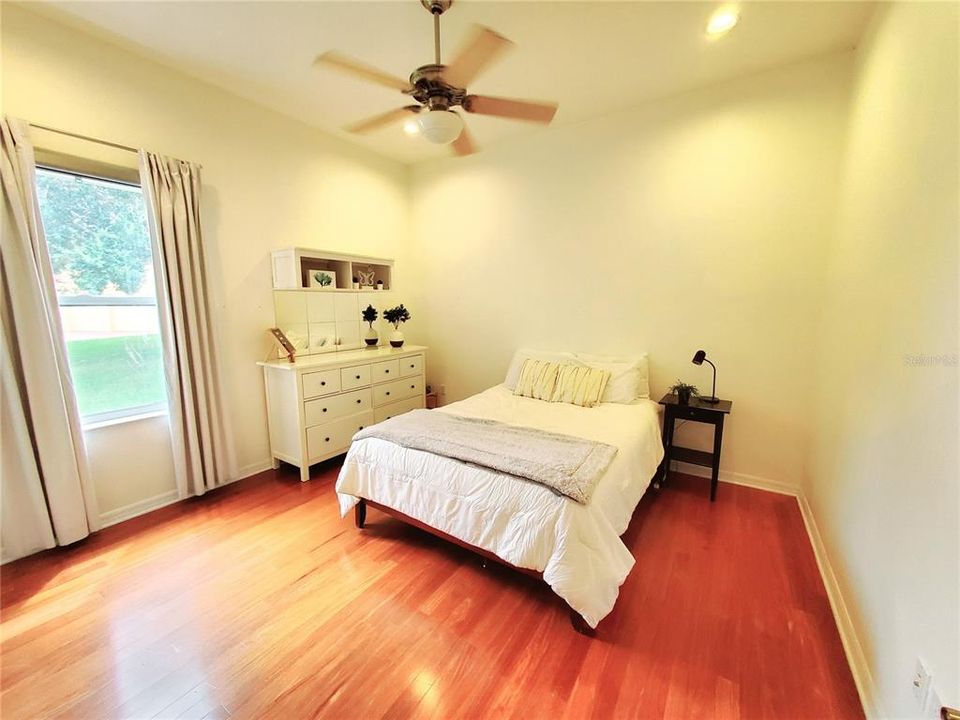 En Venta: $1,389,900 (4 camas, 3 baños, 3515 Pies cuadrados)