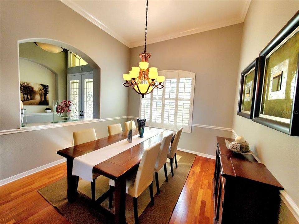 En Venta: $1,389,900 (4 camas, 3 baños, 3515 Pies cuadrados)