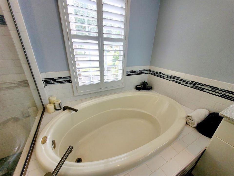 En Venta: $1,389,900 (4 camas, 3 baños, 3515 Pies cuadrados)