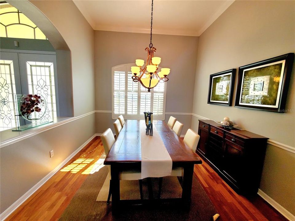 En Venta: $1,389,900 (4 camas, 3 baños, 3515 Pies cuadrados)