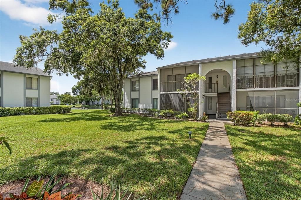 待售: $205,000 (2 贝兹, 2 浴室, 1038 平方英尺)