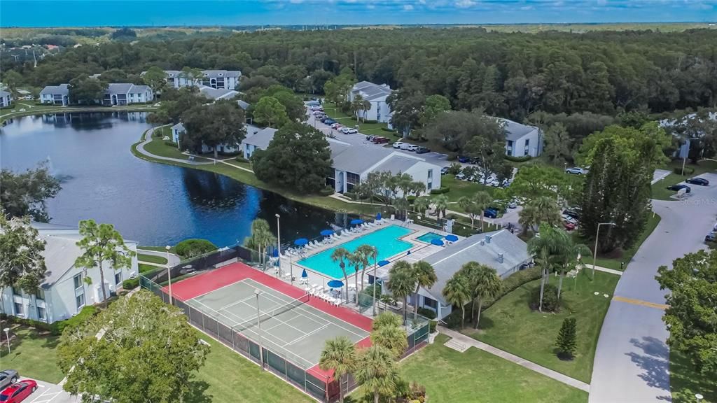 待售: $205,000 (2 贝兹, 2 浴室, 1038 平方英尺)