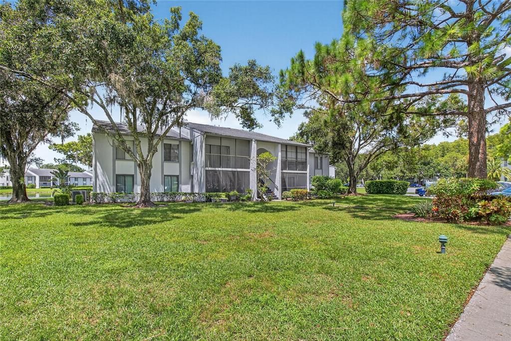 待售: $205,000 (2 贝兹, 2 浴室, 1038 平方英尺)