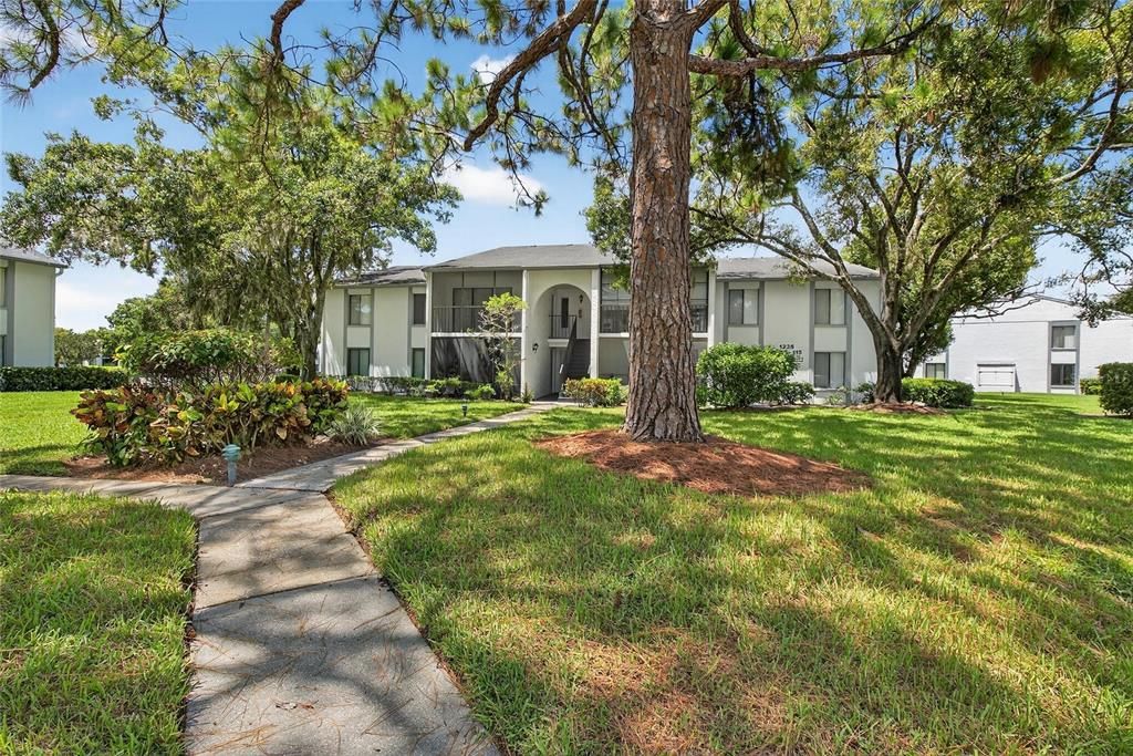 待售: $205,000 (2 贝兹, 2 浴室, 1038 平方英尺)