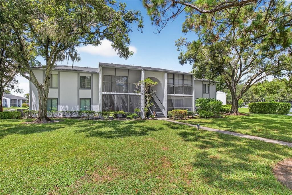 待售: $205,000 (2 贝兹, 2 浴室, 1038 平方英尺)