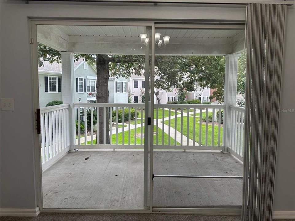 For Rent: $1,800 (1 beds, 1 baths, 1002 Square Feet)