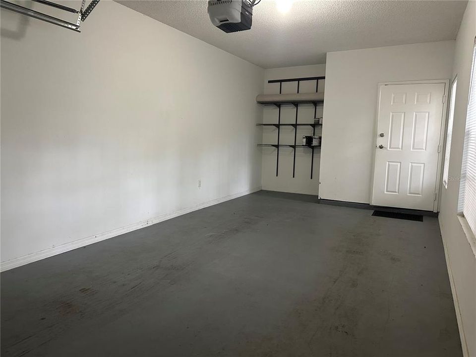 For Rent: $1,800 (1 beds, 1 baths, 1002 Square Feet)
