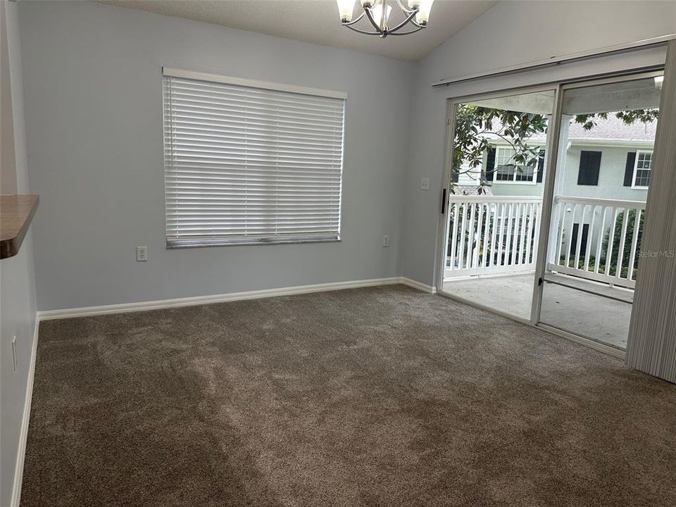 For Rent: $1,800 (1 beds, 1 baths, 1002 Square Feet)