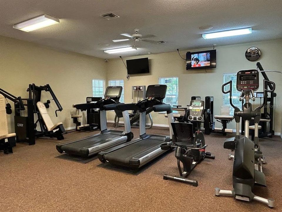 For Rent: $1,800 (1 beds, 1 baths, 1002 Square Feet)