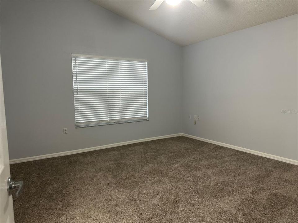 For Rent: $1,800 (1 beds, 1 baths, 1002 Square Feet)