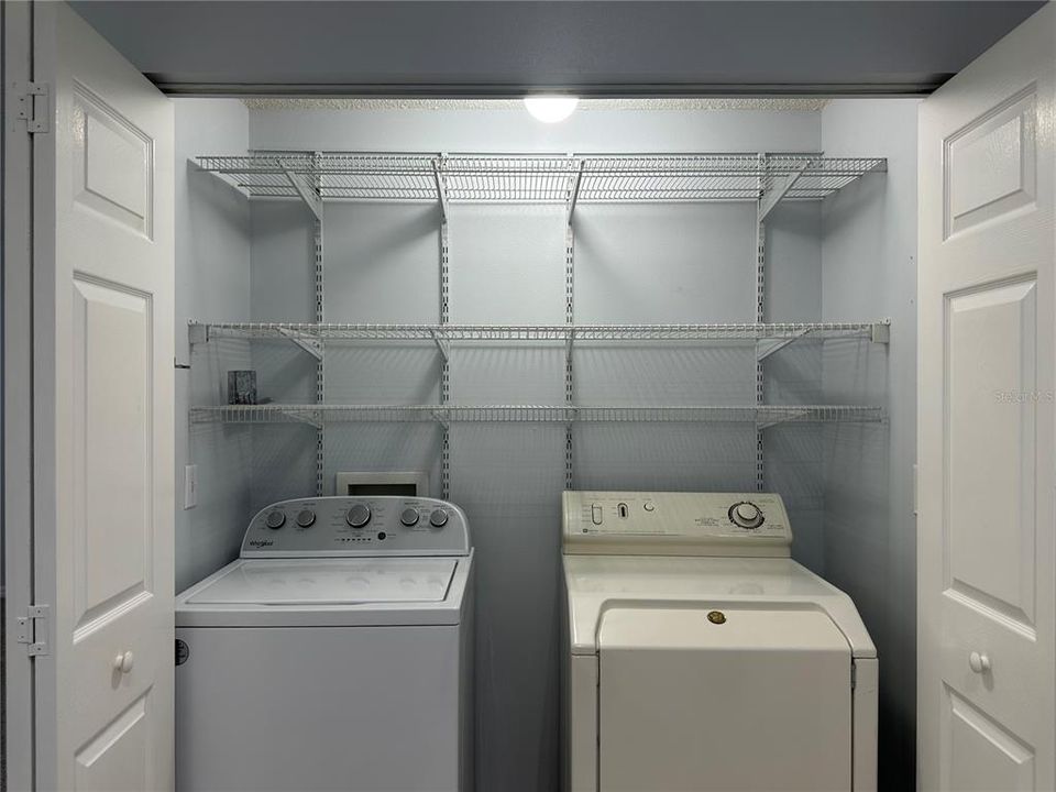 For Rent: $1,800 (1 beds, 1 baths, 1002 Square Feet)