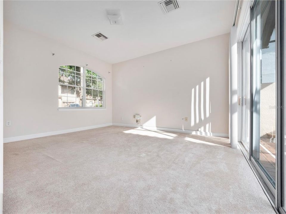 待售: $775,000 (4 贝兹, 4 浴室, 4307 平方英尺)