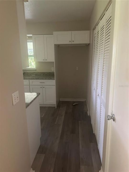 For Sale: $269,999 (3 beds, 1 baths, 1066 Square Feet)