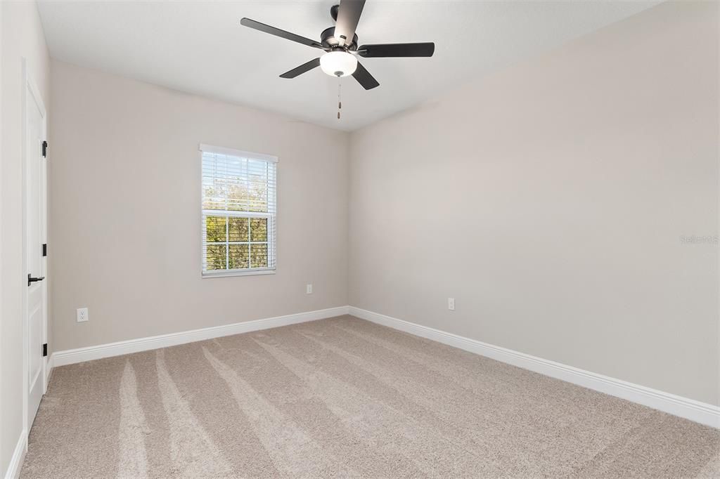 Под контрактом: $486,900 (4 спален, 2 ванн, 2051 Квадратных фут)