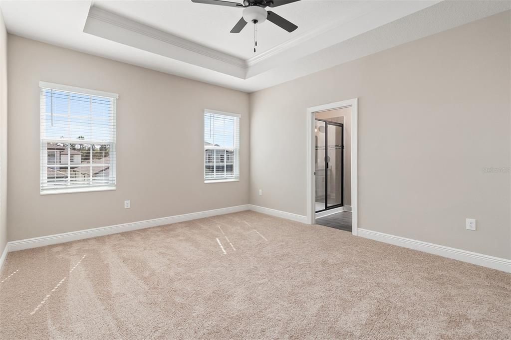 Под контрактом: $486,900 (4 спален, 2 ванн, 2051 Квадратных фут)