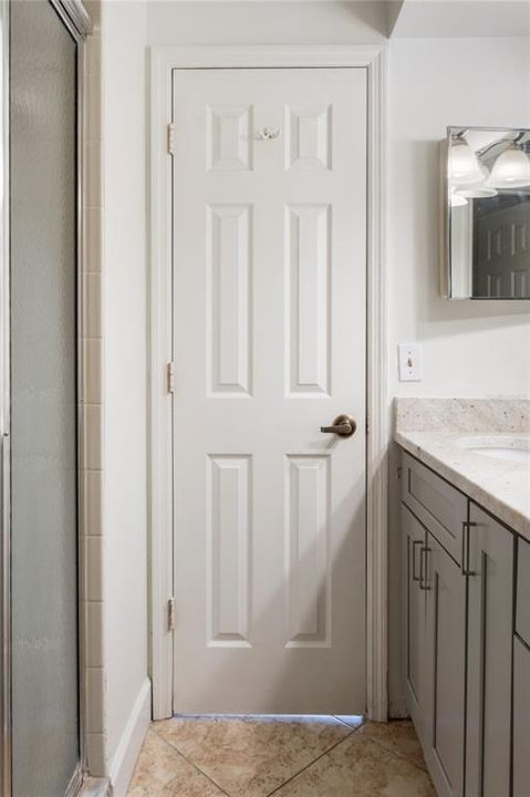 Activo con contrato: $1,550 (2 camas, 2 baños, 1080 Pies cuadrados)