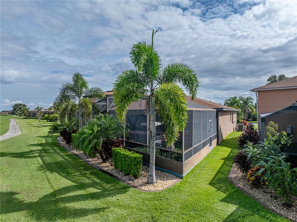 For Sale: $625,000 (2 beds, 2 baths, 2328 Square Feet)