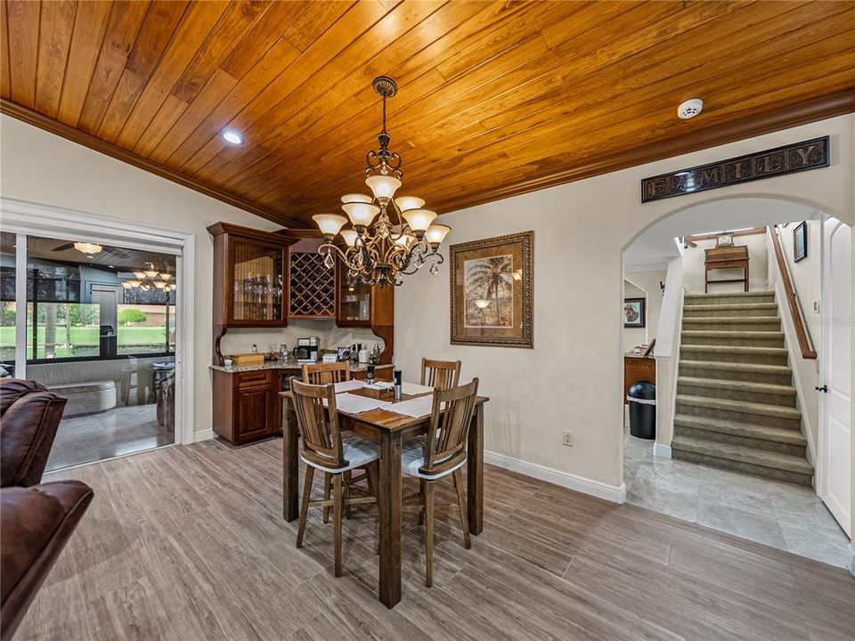 For Sale: $625,000 (2 beds, 2 baths, 2328 Square Feet)