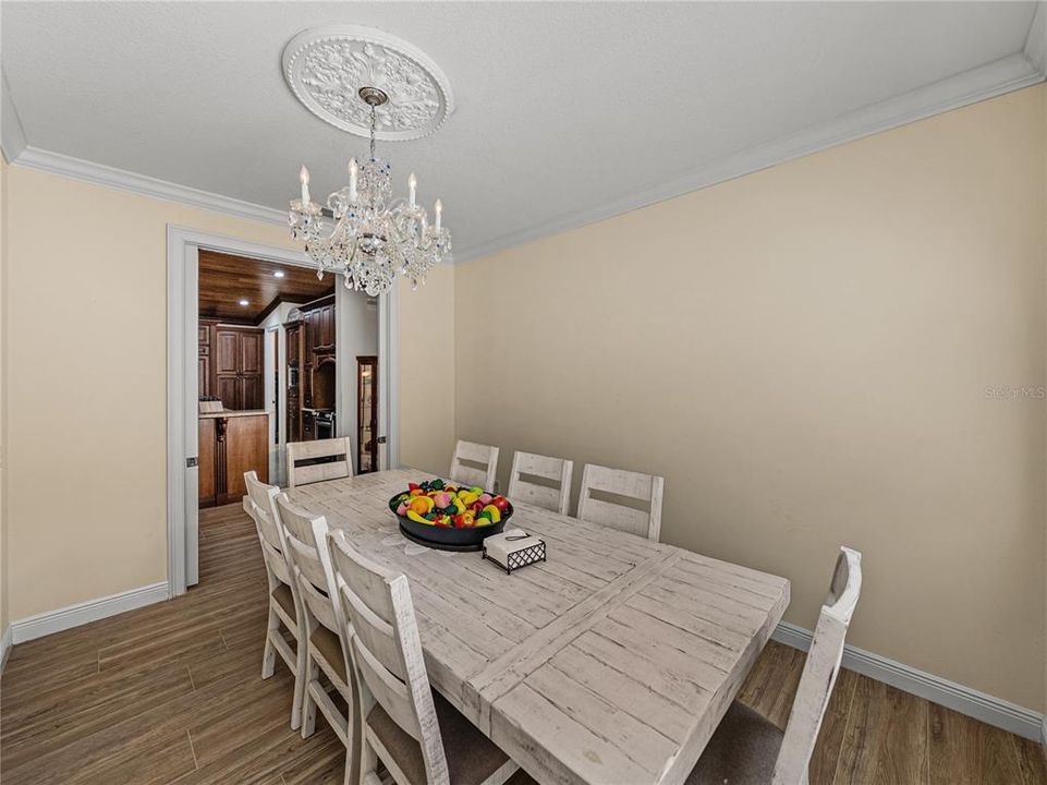 For Sale: $625,000 (2 beds, 2 baths, 2328 Square Feet)