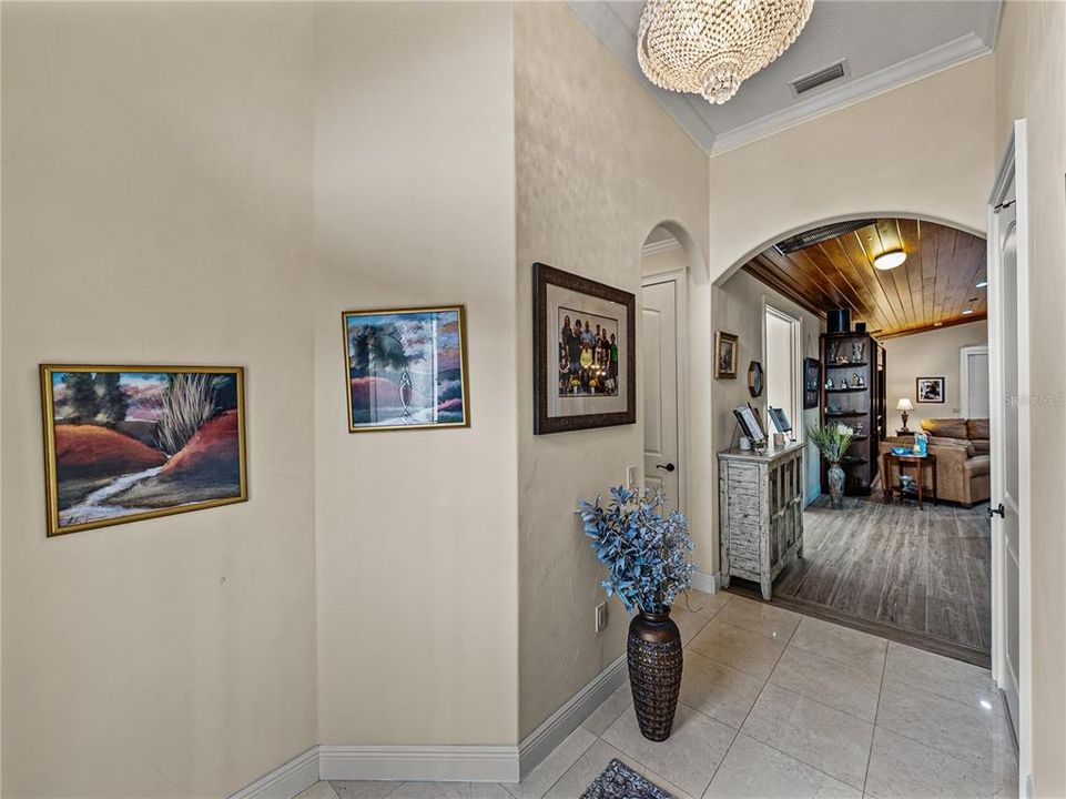 For Sale: $625,000 (2 beds, 2 baths, 2328 Square Feet)