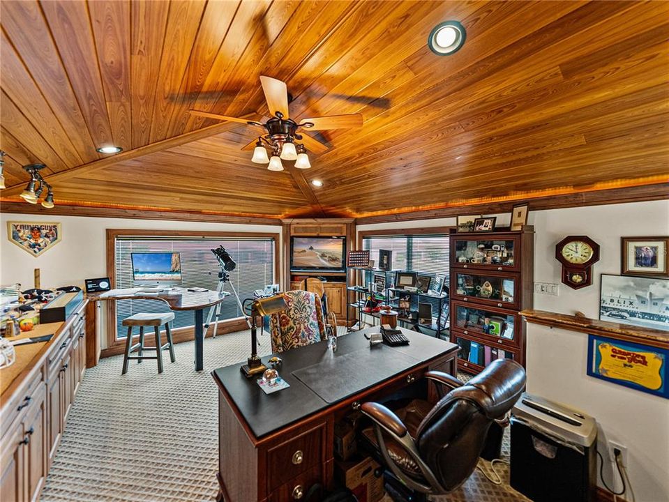 For Sale: $625,000 (2 beds, 2 baths, 2328 Square Feet)