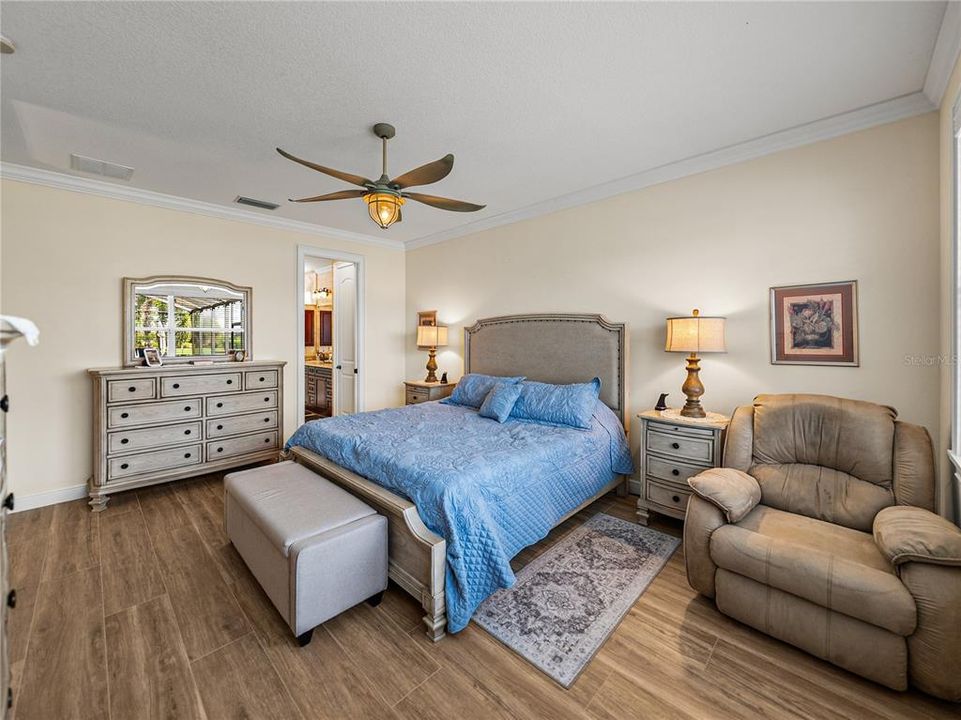 For Sale: $625,000 (2 beds, 2 baths, 2328 Square Feet)