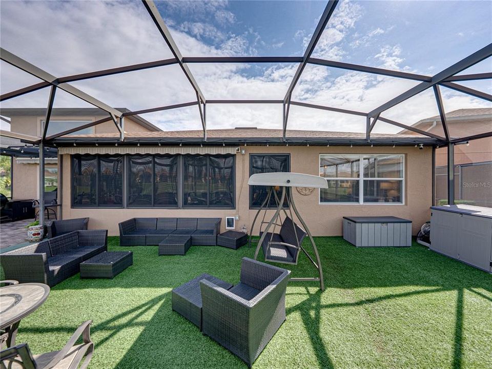 For Sale: $625,000 (2 beds, 2 baths, 2328 Square Feet)