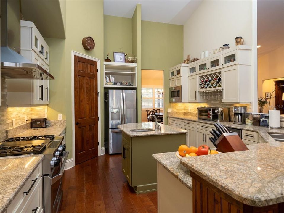 待售: $2,795,000 (4 贝兹, 4 浴室, 3390 平方英尺)