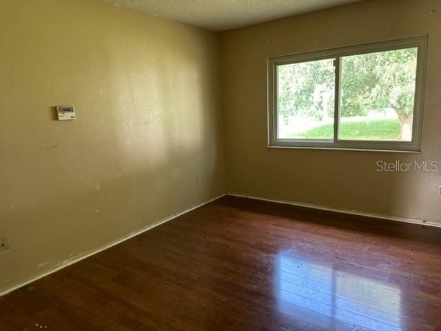 На продажу: $125,100 (3 спален, 2 ванн, 1342 Квадратных фут)