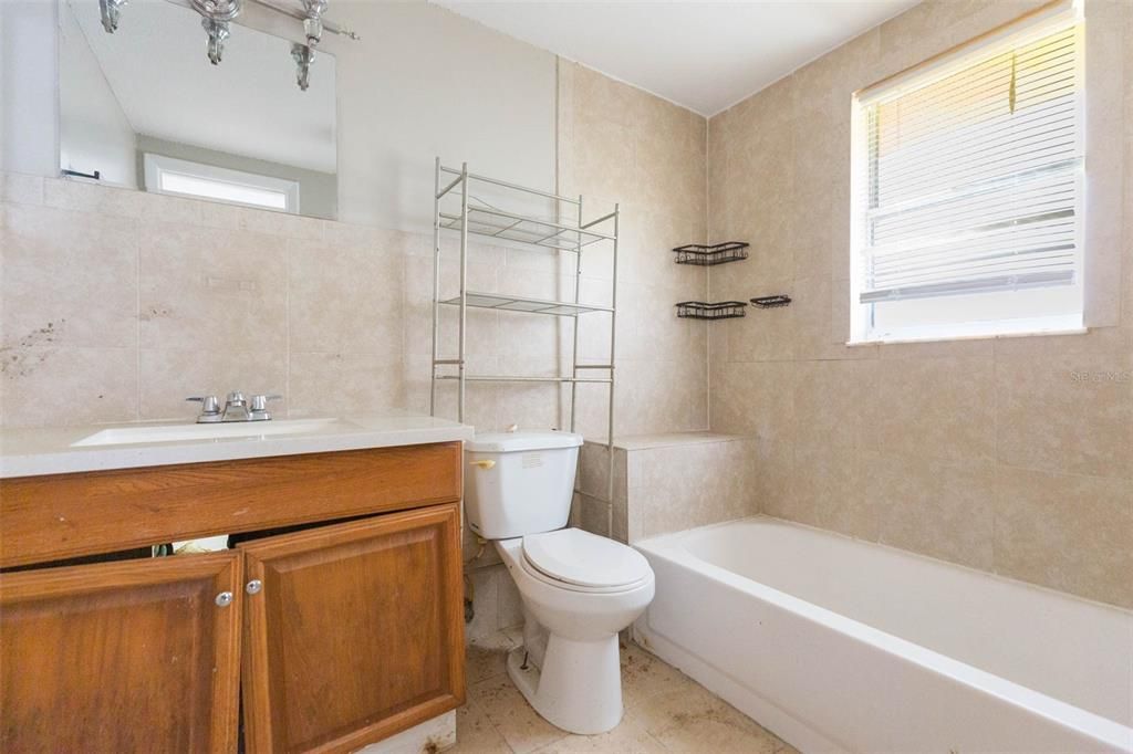 Active With Contract: $265,000 (4 beds, 0 baths, 1920 Square Feet)