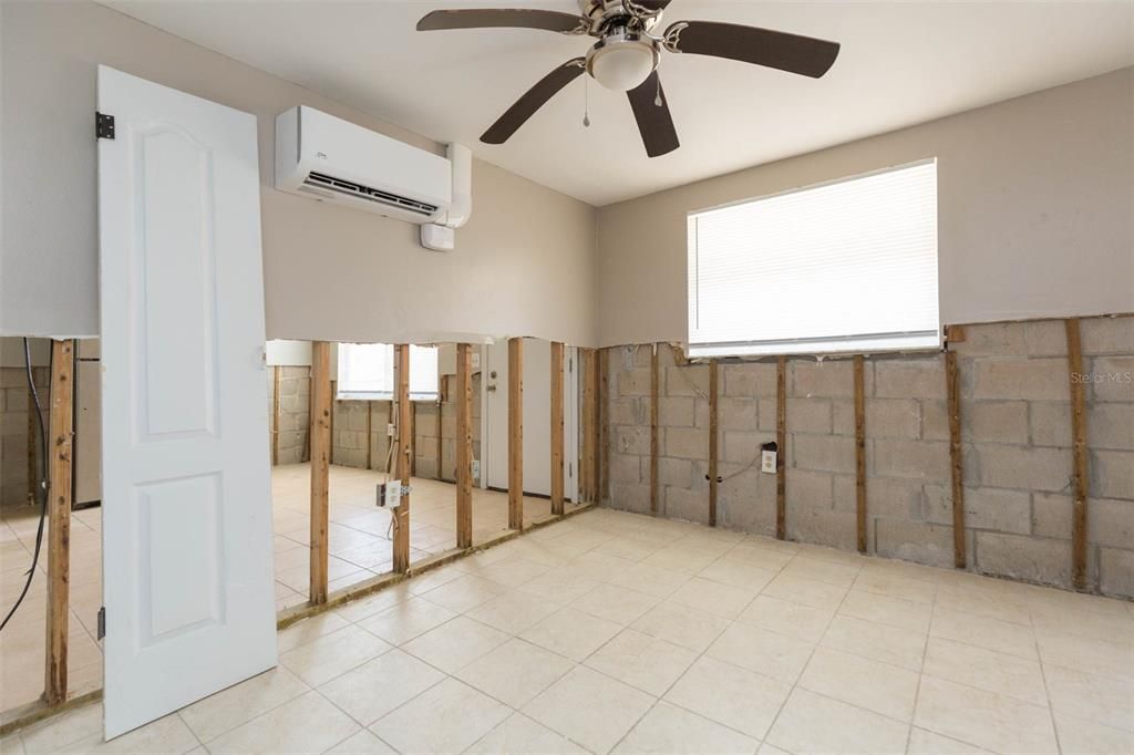 Active With Contract: $265,000 (4 beds, 0 baths, 1920 Square Feet)